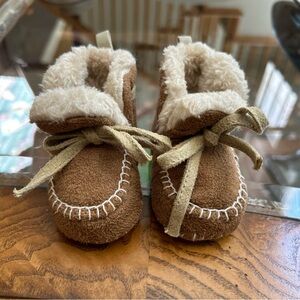 Trimfoot Toddler baby Brown faux fur lined Winter soft Booties size 2